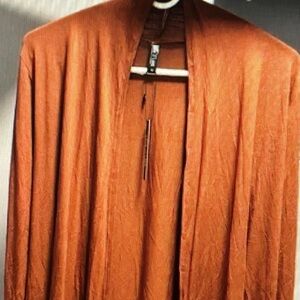 LOCK & LOVE size MEDIUM long sleeved, open front, rust cardigan. NWT.